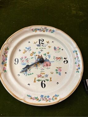 Farmhouse Floral Ceramic Wall Clock — Cream Pastel Cottage Design